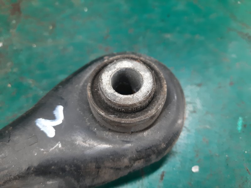 Рычаг задней подвески поперечный нижний FOCUS 10-18 2014 Хетчбек 2.0 C20HDEX