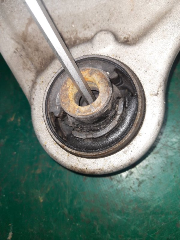 Рычаг передней подвески нижний левый FUSION 14- 2015 Седан C15HDTX