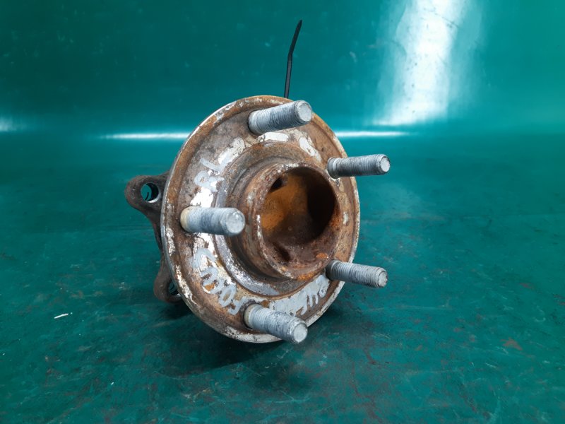 Ступица задняя левая FORD FOCUS 10-18 2014 Хетчбек 2.0 C20HDEX BV6Z-1104-B Б/У