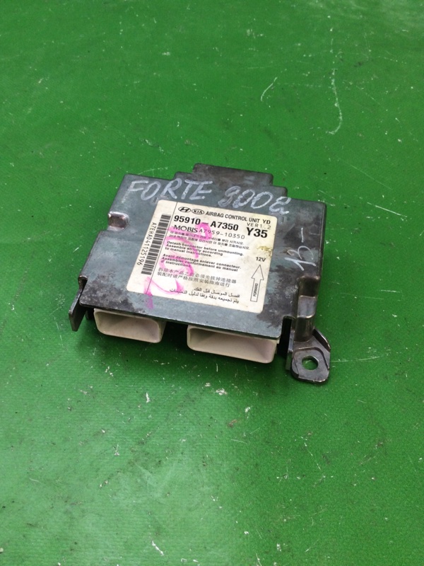 Блок управления AIRBAG FORTE YD 12- 2015 YD 1.8 G4NB