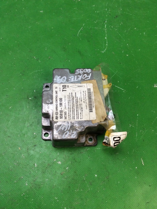 Блок управления AIRBAG FORTE/CERATO TD 08-13 2009 TD 2.0 G4KD