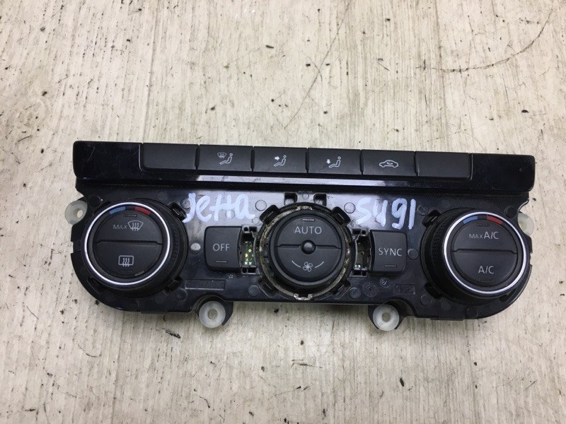 Запчасть блок управления печкой VOLKSWAGEN PASSAT B7 11-15 A32 561 907 044 AN Б/У Блок управления печкой VOLKSWAGEN PASSAT B7 11-15 A32 561 907 044 AN Б/У