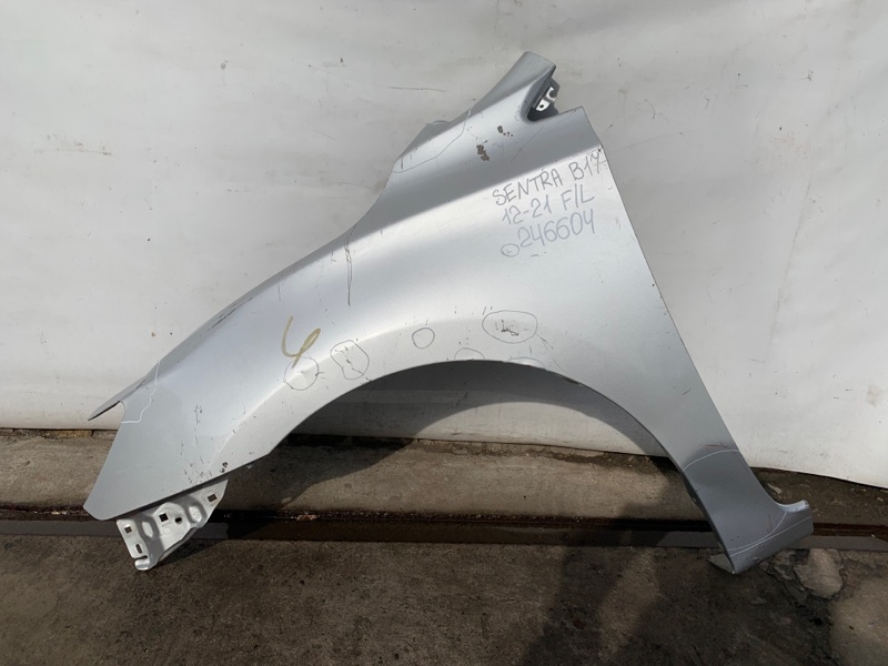 Запчасть крыло переднее левое NISSAN SENTRA B17 12-21 F31013YUMA Б/У Крыло переднее левое NISSAN SENTRA B17 12-21 F31013YUMA Б/У
