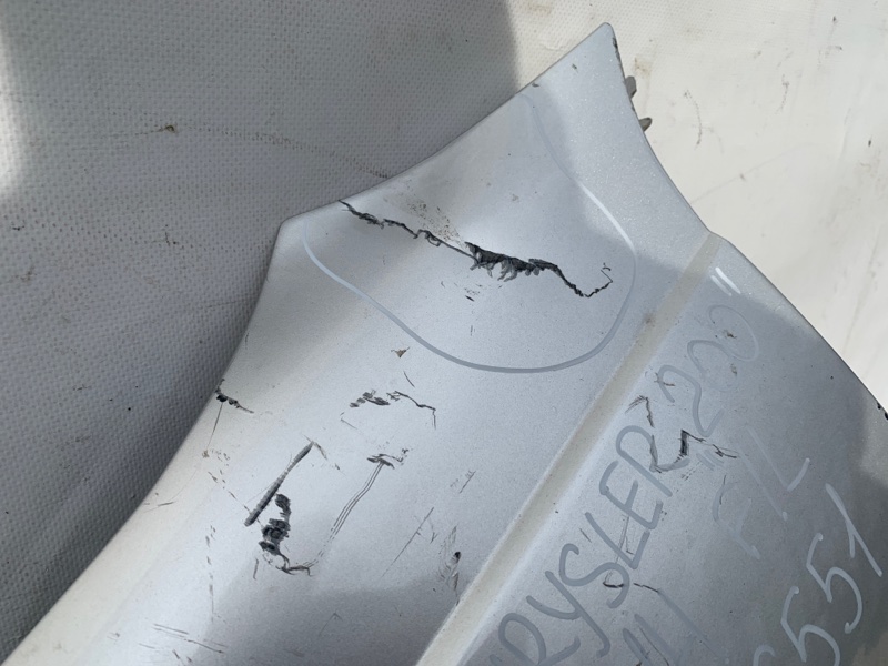 Крыло переднее левое 200 10-14