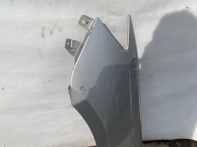 Крыло переднее левое 200 10-14