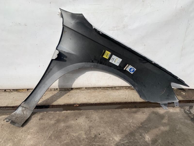 Крыло переднее левое 200 10-14