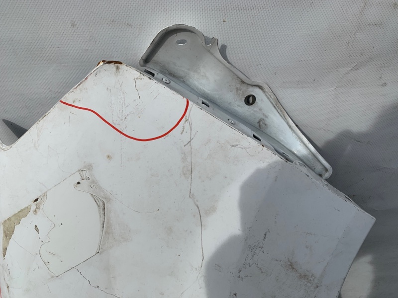 Крыло переднее правое NV200 USA 13- 2017 M20X 2.0 MR20DE