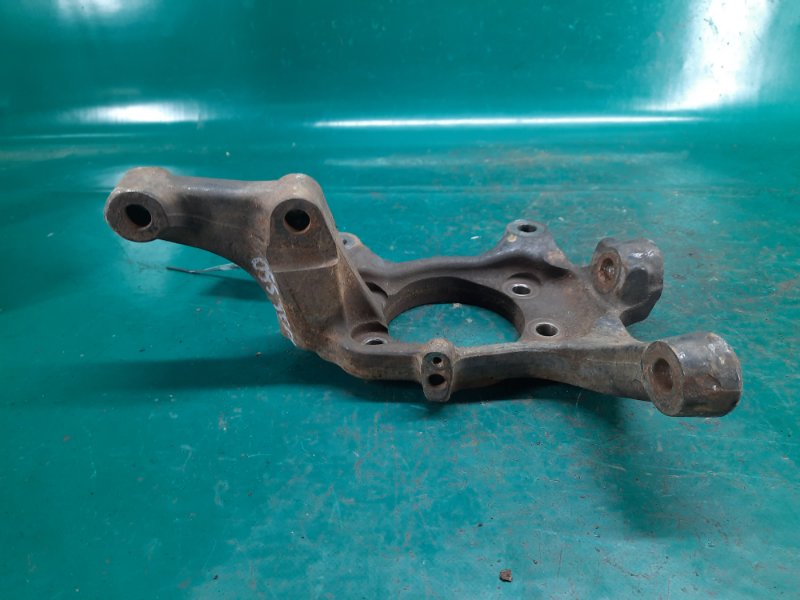 Кулак поворотный левый FX S50 03-08 2007 Внедорожник 3.5 VQ35DE