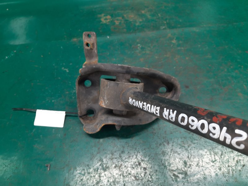 Рычаг задней подвески продольный правый ENDEAVOR 03-11 2003 Внедорожник 3.8