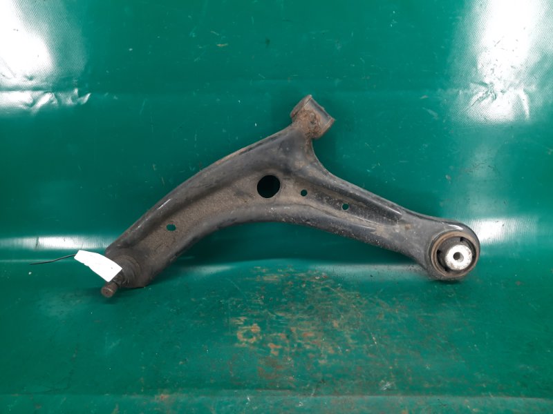 Рычаг передней подвески нижний левый FORD FIESTA 08-17 2013 Хэтчбек 1.6 XDEZ BE8Z-3079-C Б/У