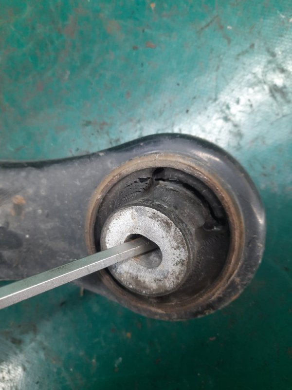 Рычаг передней подвески нижний левый FIESTA 08-17 2013 Хэтчбек 1.6 XDEZ