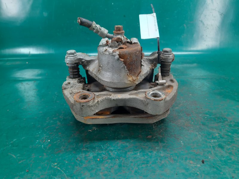 Суппорт тормозной передний левый I35 00-04 2004 Седан 3.5 VQ35DE Суппорт тормозной передний левый I35 00-04 2004 Седан 3.5 VQ35DE