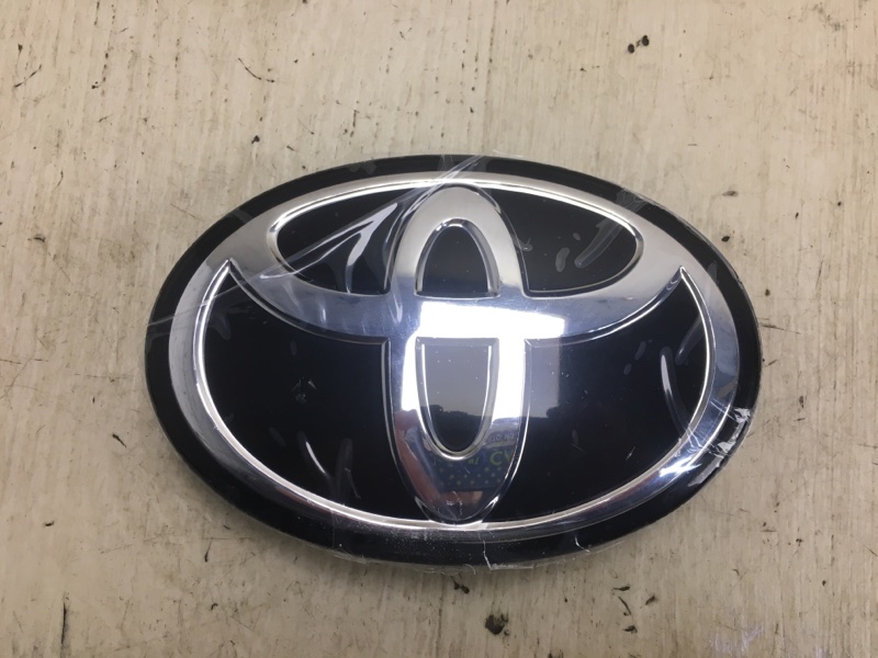 Запчасть эмблема TOYOTA COROLLA E170 13-19 ZRE172 53141-42020 новая Эмблема TOYOTA COROLLA E170 13-19 ZRE172 53141-42020 новая