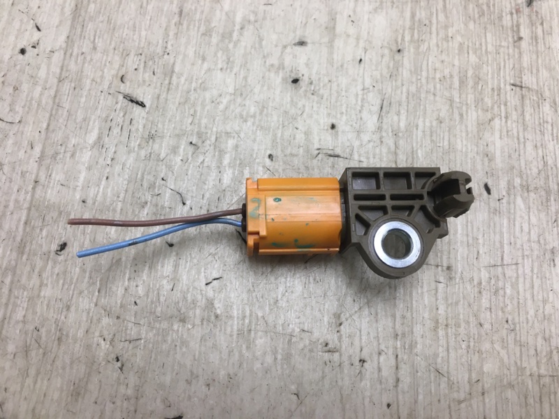 Запчасть датчик удара задний MAZDA 3 BM 13-19 2014 BM 2.0 PE-VPS KD45-57-KC0 Б/У Датчик удара задний MAZDA 3 BM 13-19 2014 BM 2.0 PE-VPS KD45-57-KC0 Б/У