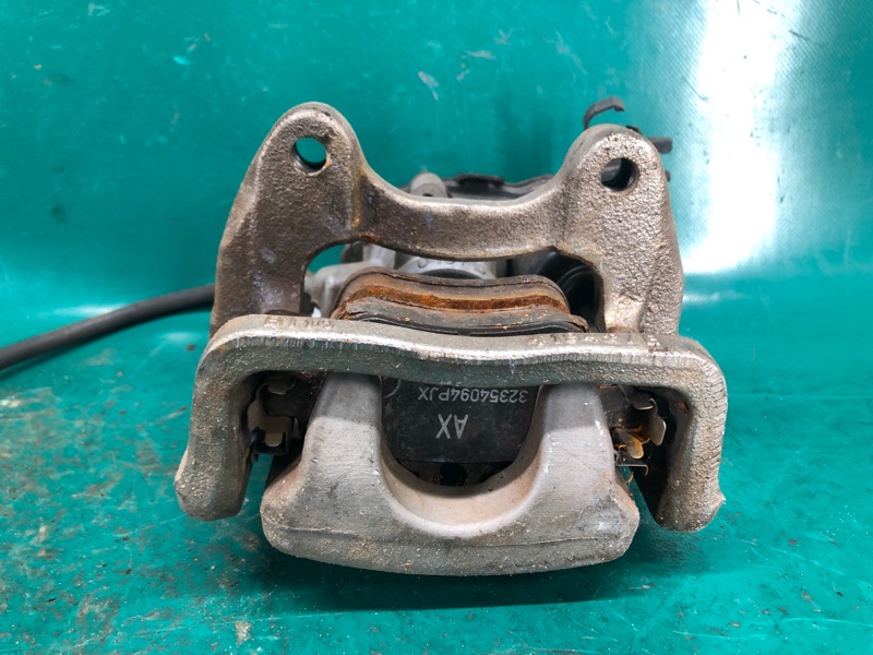 Суппорт тормозной задний левый QX30 16-20 2019 Внедорожник 2.0
