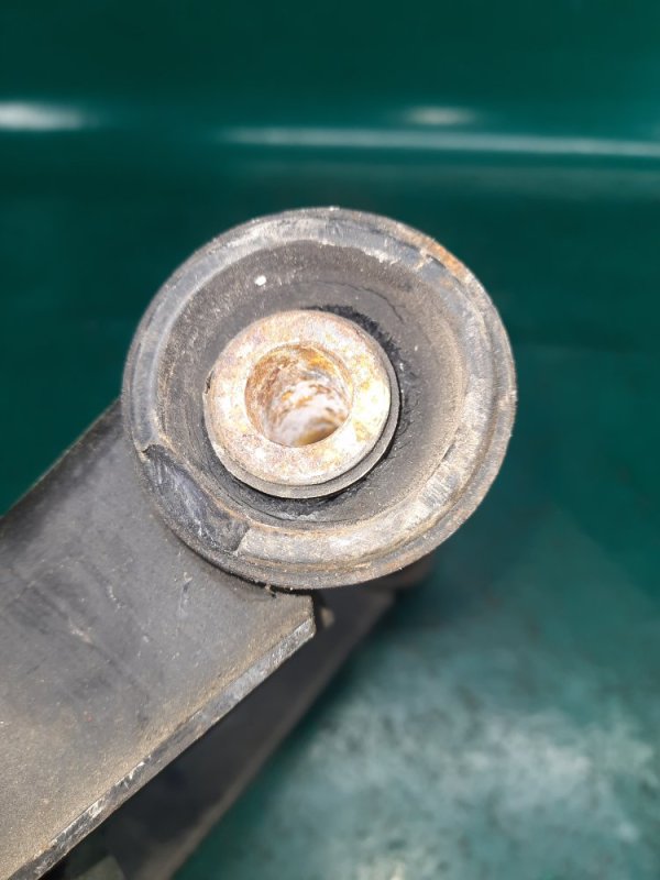 Рычаг передней подвески верхний правый QX56 / TITAN / ARMADA 04-16 2006 Внедорожник VK56DE Рычаг передней подвески верхний правый QX56 / TITAN / ARMADA 04-16 2006 Внедорожник VK56DE