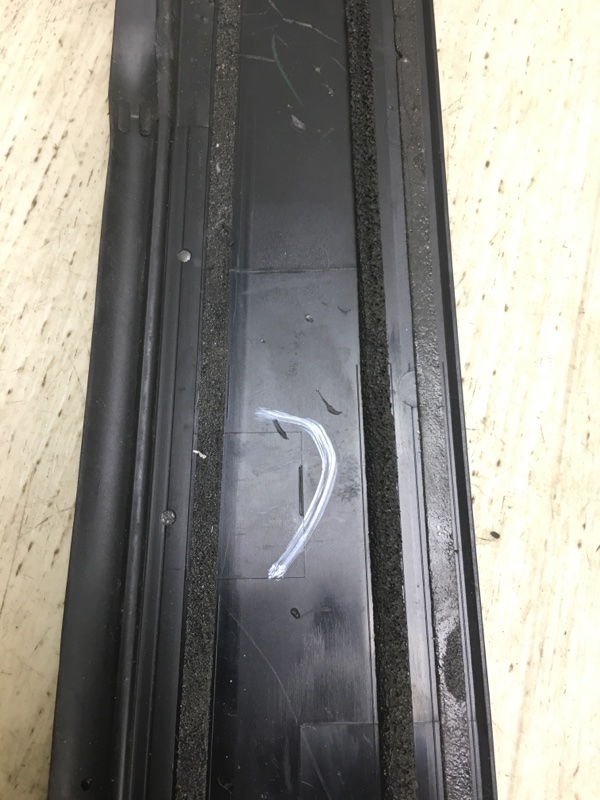 Накладка двери задняя правая RX350/450 15-22 Накладка двери задняя правая RX350/450 15-22