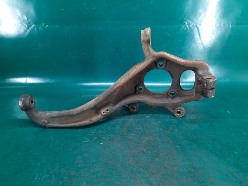 Кулак поворотный передний левый INFINITI QX56 / TITAN / ARMADA 04-16 Внедорожник VK56DE