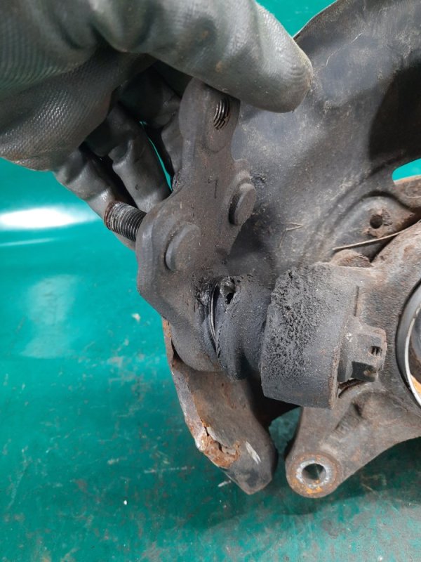 Кулак поворотный левый HIGHLANDER 01-07 2002 Внедорожник 3.0 1MZFE Кулак поворотный левый HIGHLANDER 01-07 2002 Внедорожник 3.0 1MZFE