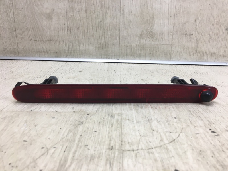 Запчасть стоп-сигнал SUZUKI SWIFT 04-11 35820-63J00 Б/У Стоп-сигнал SUZUKI SWIFT 04-11 35820-63J00 Б/У