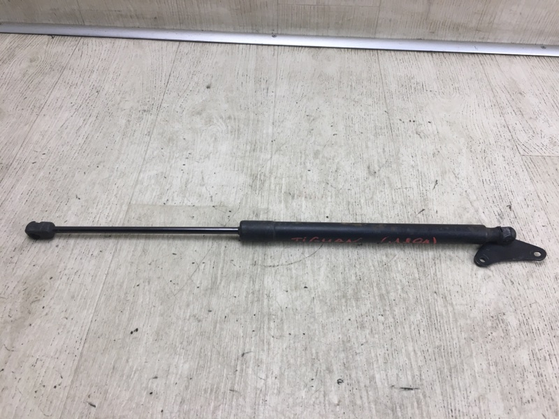 Амортизатор крышки багажника задний правый VOLKSWAGEN TIGUAN 08-17 5N0 827 550 Б/У