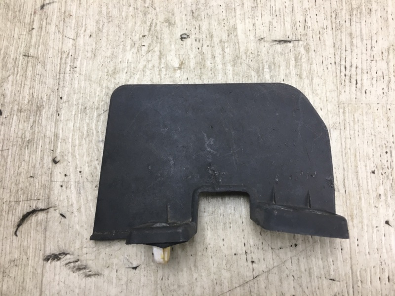 Брызговик задний правый SANTA FE (DM) 12-18 Брызговик задний правый SANTA FE (DM) 12-18