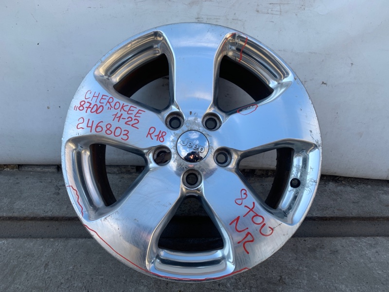 Запчасть диск r18 JEEP GRAND CHEROKEE 11-22 2013 Внедорожник 5.7 1HX65AAAAB Б/У Диск R18 JEEP GRAND CHEROKEE 11-22 2013 Внедорожник 5.7 1HX65AAAAB Б/У