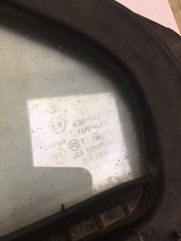 Стекло двери глухое заднее правое KIZASHI 09-14