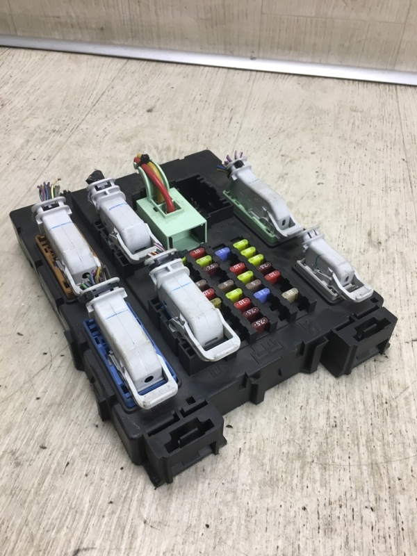 Блок предохранителей салон FORD FOCUS 10-18 BK 2.0 XQDA