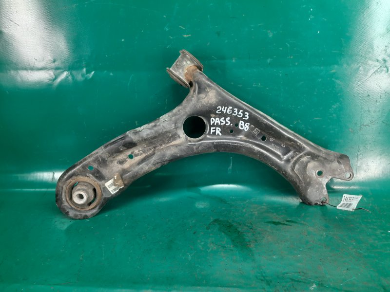 Рычаг передней подвески нижний правый VOLKSWAGEN PASSAT B8 14- 2016 Седан 1.8 CPRA 561 407 152 C Б/У