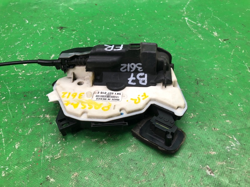 Замок двери передний правый VOLKSWAGEN PASSAT B7 11-15 2014 A32 1.8 CPRA 5K1 837 016 E Б/У