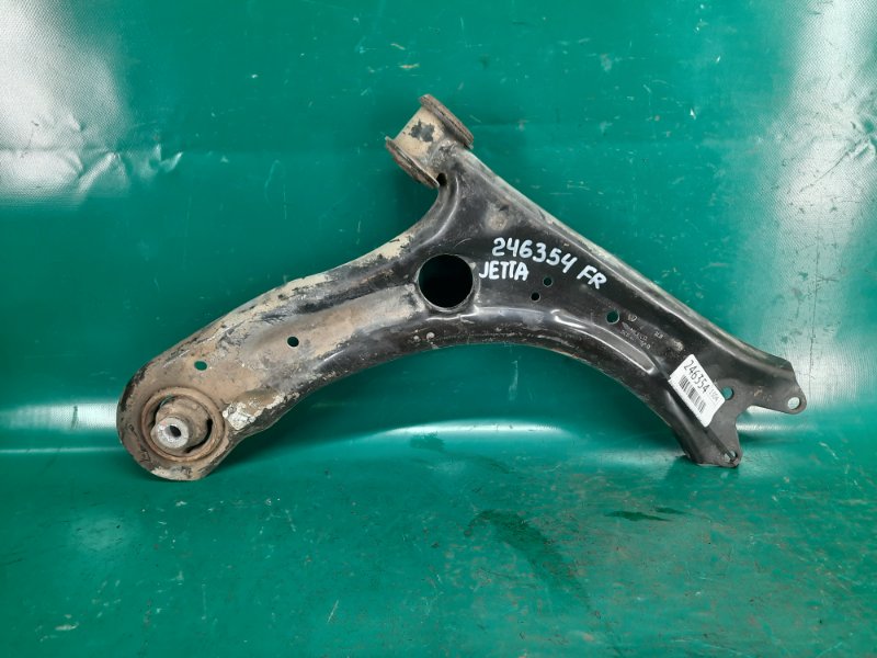 Рычаг передней подвески нижний правый VOLKSWAGEN JETTA USA 10-17 2016 Седан 1.4L TSI I-4 Turbocharged 5C0 407 152 D Б/У