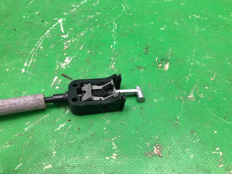 Замок двери передний правый VOLKSWAGEN PASSAT B7 11-15 A32 1.8 CPRA