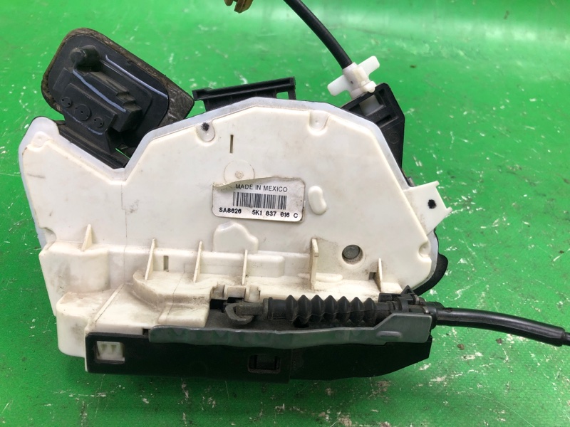 Замок двери передний правый JETTA USA 10-17 2011 162 CBTA 2.5L Замок двери передний правый JETTA USA 10-17 2011 162 CBTA 2.5L