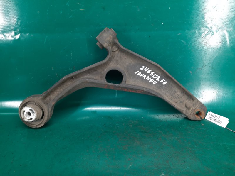 Рычаг передней подвески нижний правый DODGE JOURNEY 08-20 2013 2.4 4766424AE Б/У