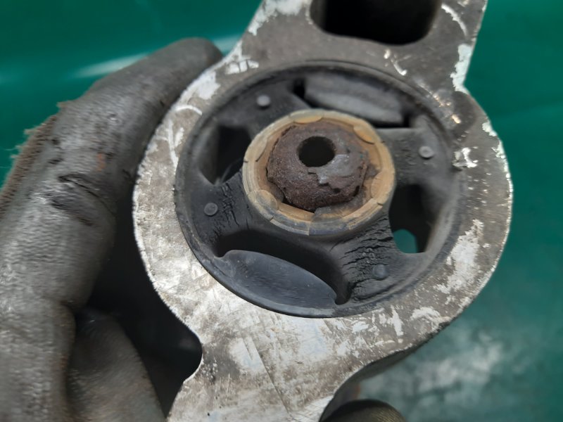 Рычаг передней подвески нижний правый JETTA 05-10 2007 Седан 2.5 Рычаг передней подвески нижний правый JETTA 05-10 2007 Седан 2.5