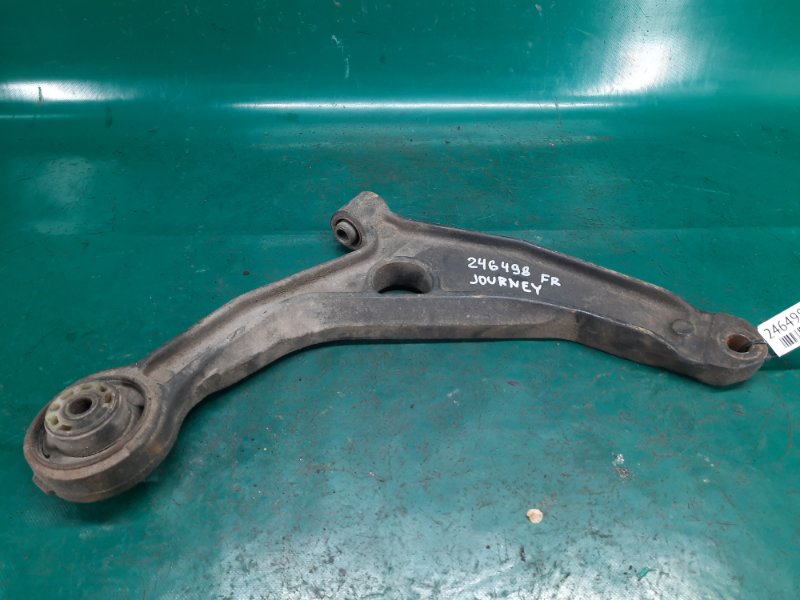 Рычаг передней подвески нижний правый JOURNEY 08-20 2013 2.4 Рычаг передней подвески нижний правый JOURNEY 08-20 2013 2.4