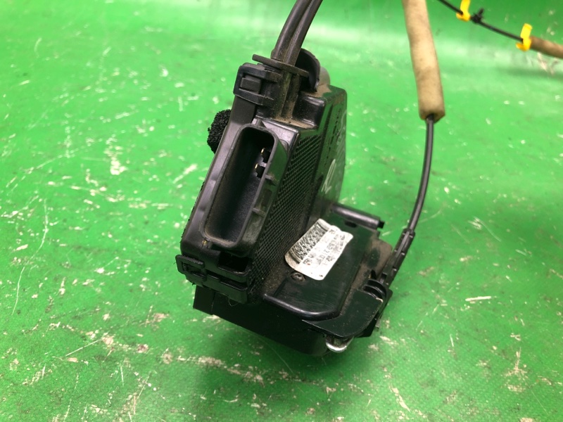 Замок двери задний левый SENTRA B17 12-21 2017 B17 1.8 MRA8DE Замок двери задний левый SENTRA B17 12-21 2017 B17 1.8 MRA8DE