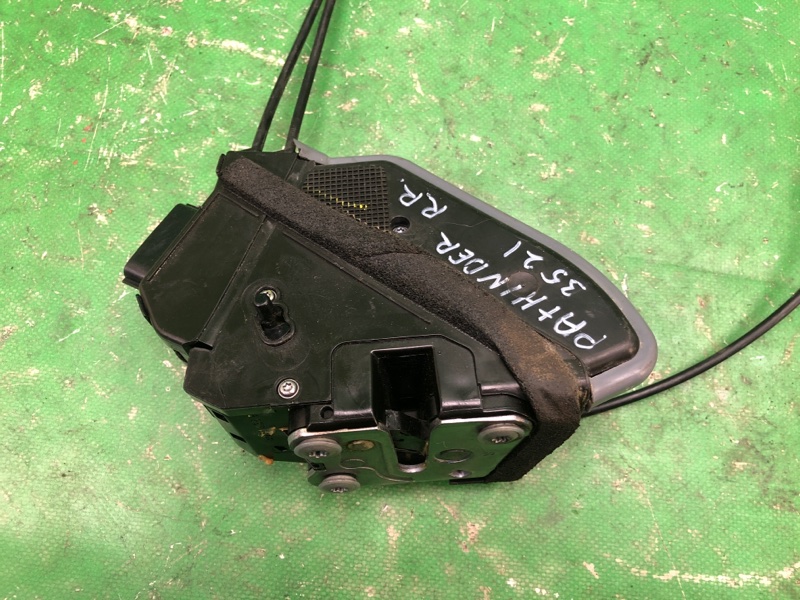 Замок двери задний правый NISSAN PATHFINDER R52 12-21 R52 3.5 VQ35DE