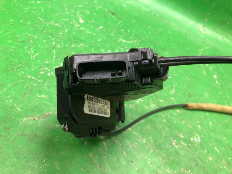 Замок двери задний левый PATHFINDER R52 12-21 2014 R52 3.5 VQ35DE