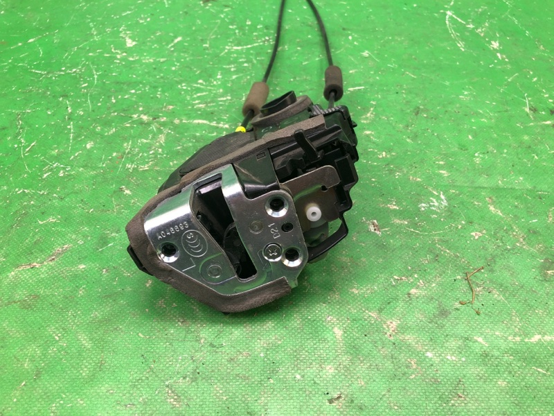 Замок двери задний правый 4RUNNER 10-16 2016 GRN285 4.0 1GRFE