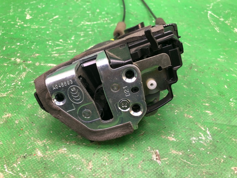 Замок двери задний правый 4RUNNER 10-16 2016 GRN285 4.0 1GRFE