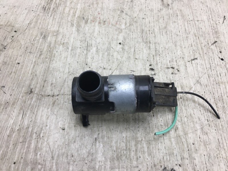 Насос омывателя стекла задний PAJERO 99-06