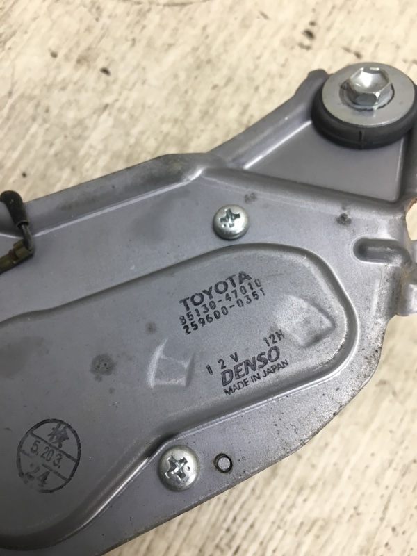 Моторчик стеклоочистителя задний PRIUS - 20 03-11 Моторчик стеклоочистителя задний PRIUS - 20 03-11