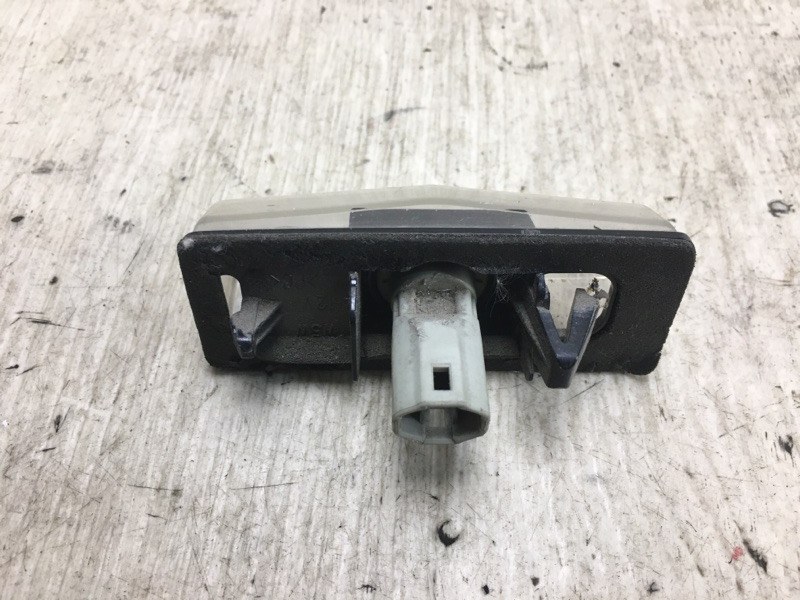 Подсветка номера TOYOTA PRIUS - 20 03-11 Подсветка номера TOYOTA PRIUS - 20 03-11