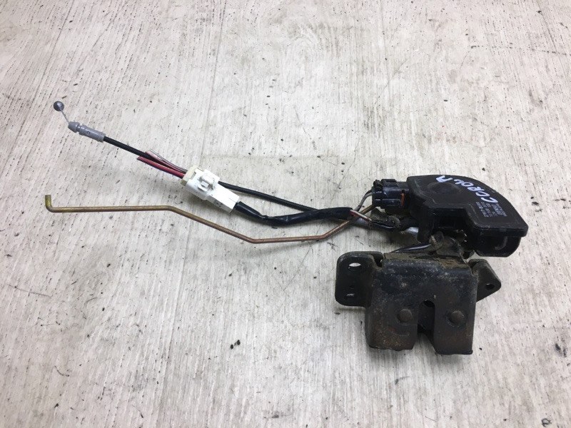 Замок крышки багажника TOYOTA COROLLA 120 00-07 64600-02040 Б/У