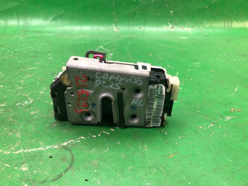 Запчасть замок двери задний левый JEEP COMPASS 06-16 2014 MK49 2.0 ECN 4589651AD Б/У Замок двери задний левый JEEP COMPASS 06-16 2014 MK49 2.0 ECN 4589651AD Б/У