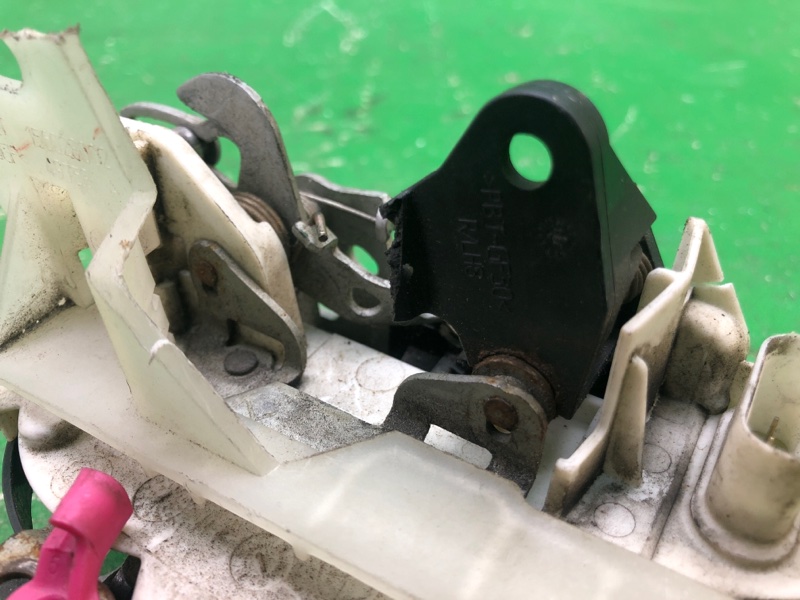 Замок двери задний левый COMPASS 06-16 2014 MK49 2.0 ECN Замок двери задний левый COMPASS 06-16 2014 MK49 2.0 ECN