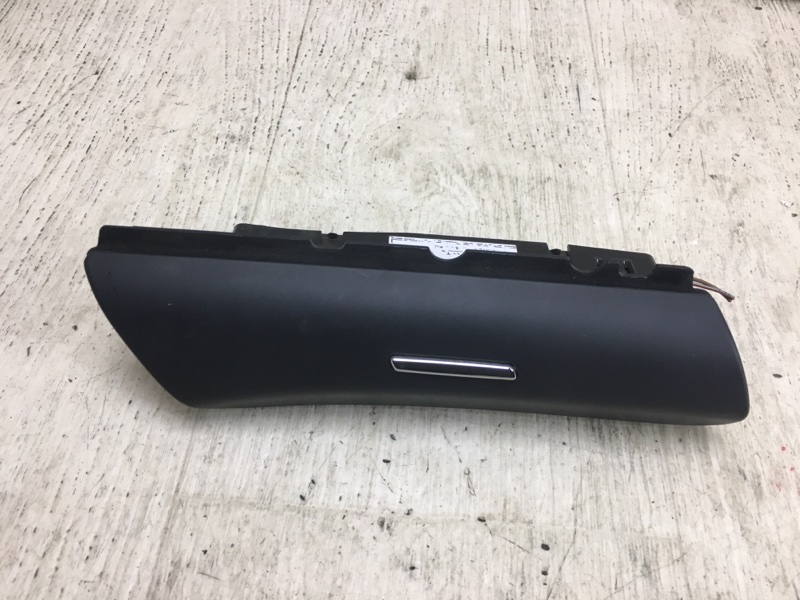 Запчасть пепельница задняя правая PORSCHE CAYENNE 10-18 2010 958 4.8 M48.02 958 555 552 00 Б/У Пепельница задняя правая PORSCHE CAYENNE 10-18 2010 958 4.8 M48.02 958 555 552 00 Б/У