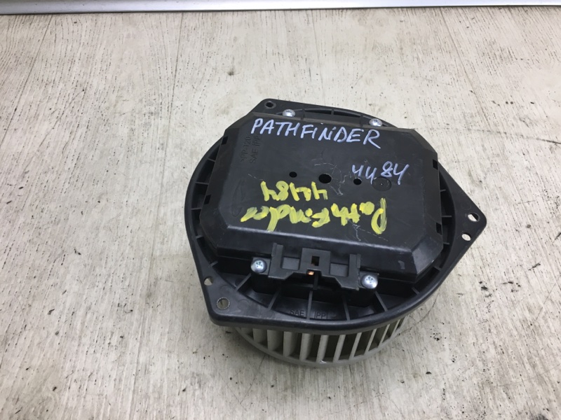 Моторчик печки NISSAN PATHFINDER R52 12-21 2018 R52 3.5 VQ35DD 27225-3TA1A Б/У